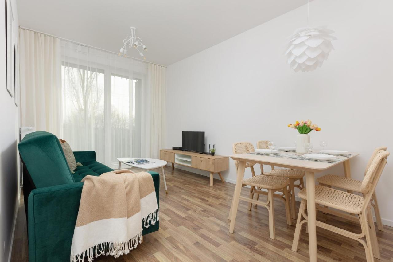 Stacja Wola Apartments With Parking By Noclegi Renters Varşova Dış mekan fotoğraf