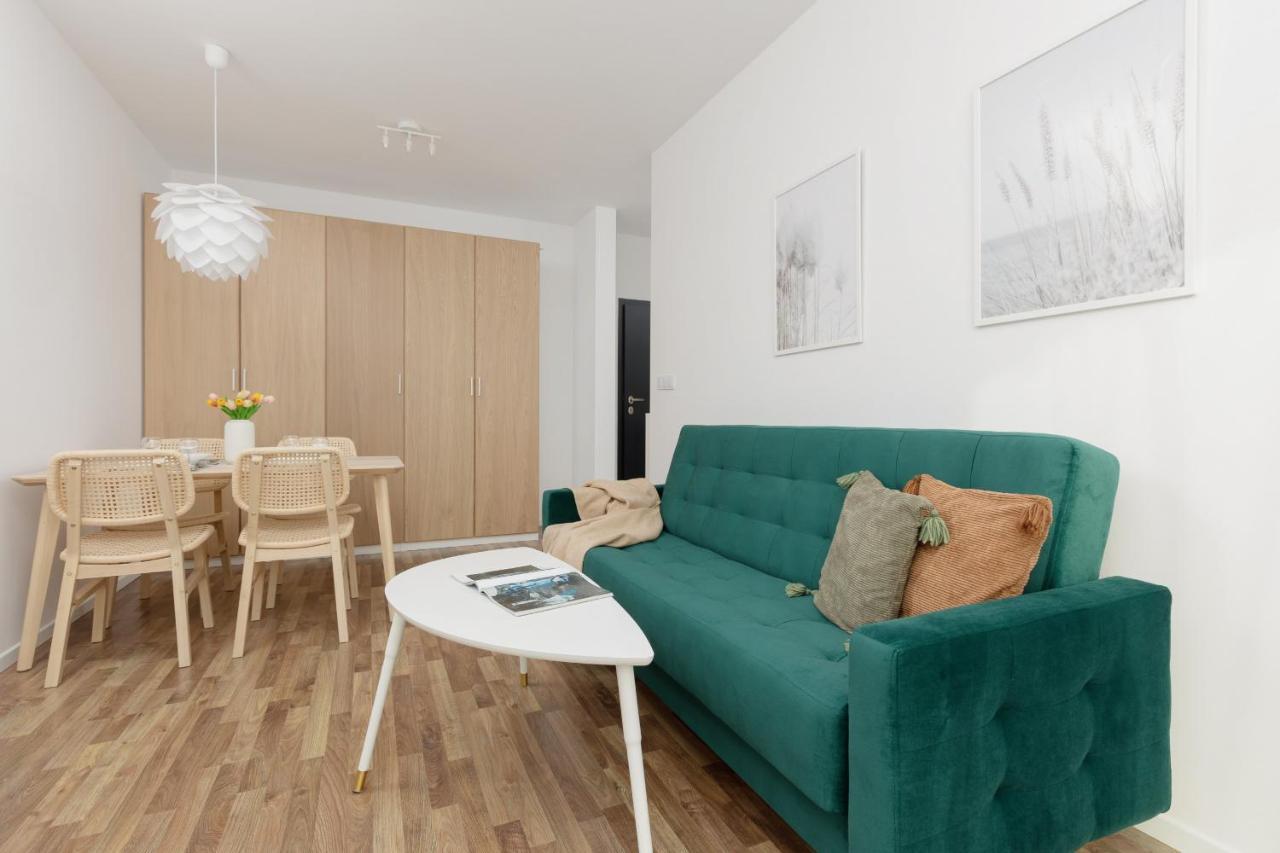 Stacja Wola Apartments With Parking By Noclegi Renters Varşova Dış mekan fotoğraf
