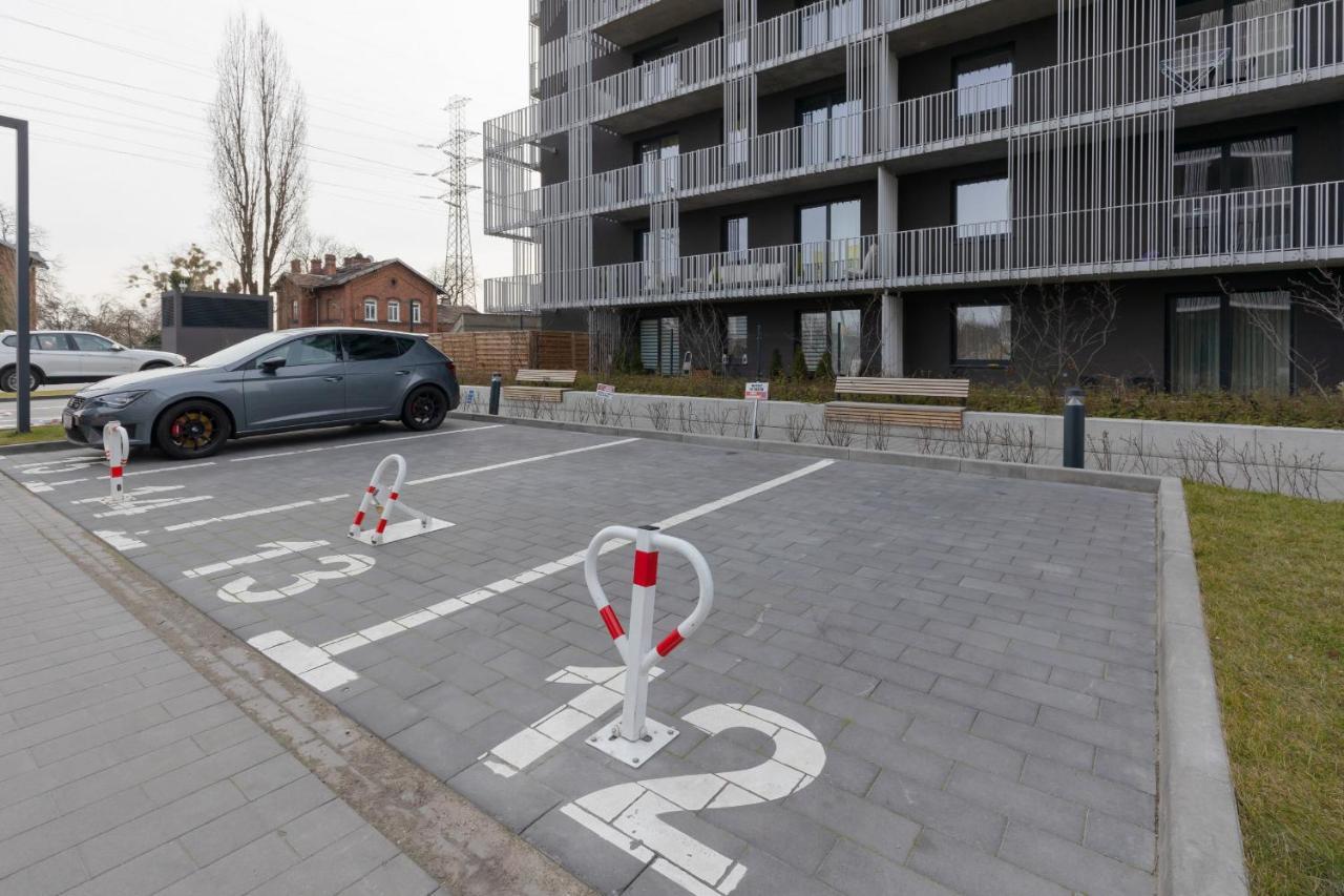 Stacja Wola Apartments With Parking By Noclegi Renters Varşova Dış mekan fotoğraf