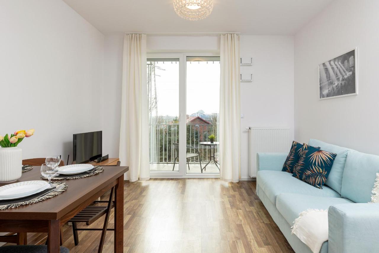 Stacja Wola Apartments With Parking By Noclegi Renters Varşova Dış mekan fotoğraf