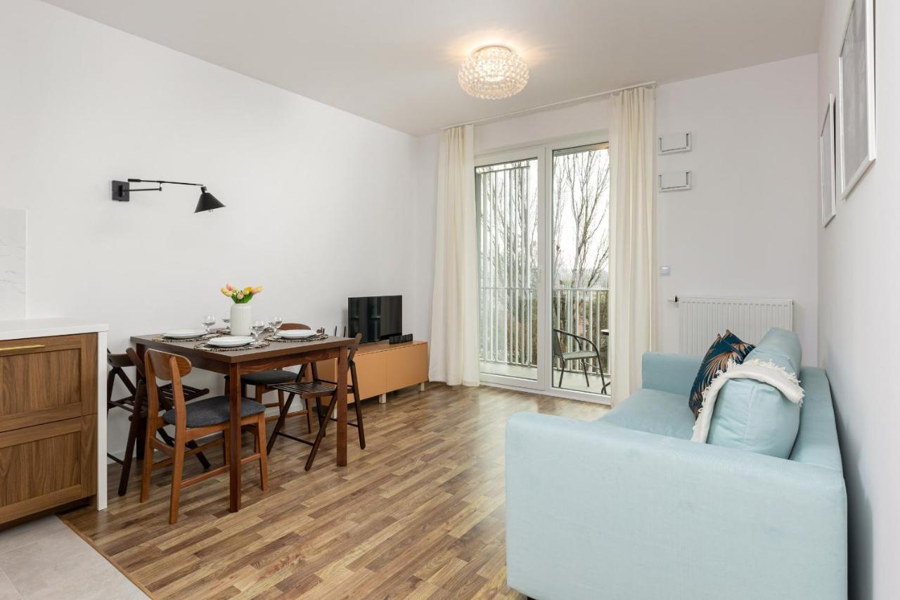 Stacja Wola Apartments With Parking By Noclegi Renters Varşova Dış mekan fotoğraf